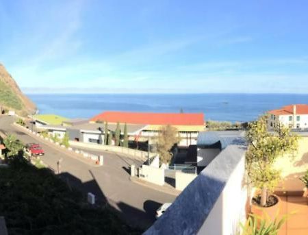 Sea View Apartment Porto Moniz Bagian luar foto